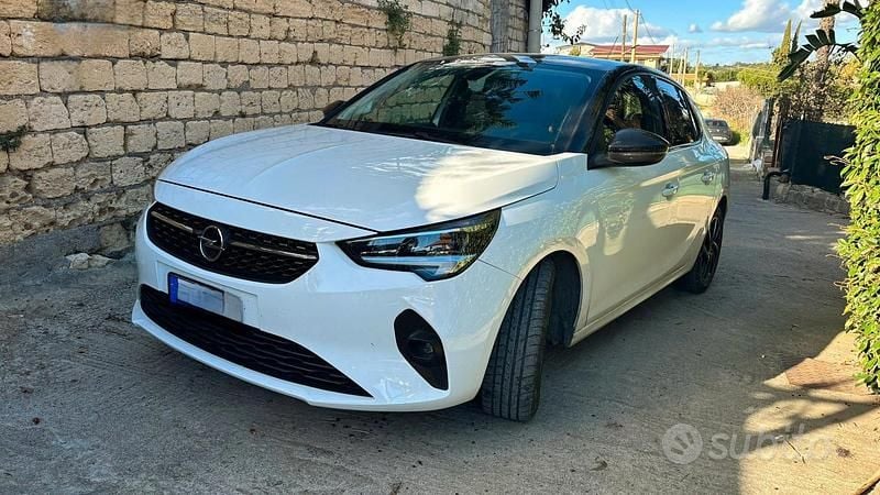 Bianco Usata 2019 Opel Corsa Edition Tre volumi | 10.000 € (Buon prezzo) - Immagine 1/4