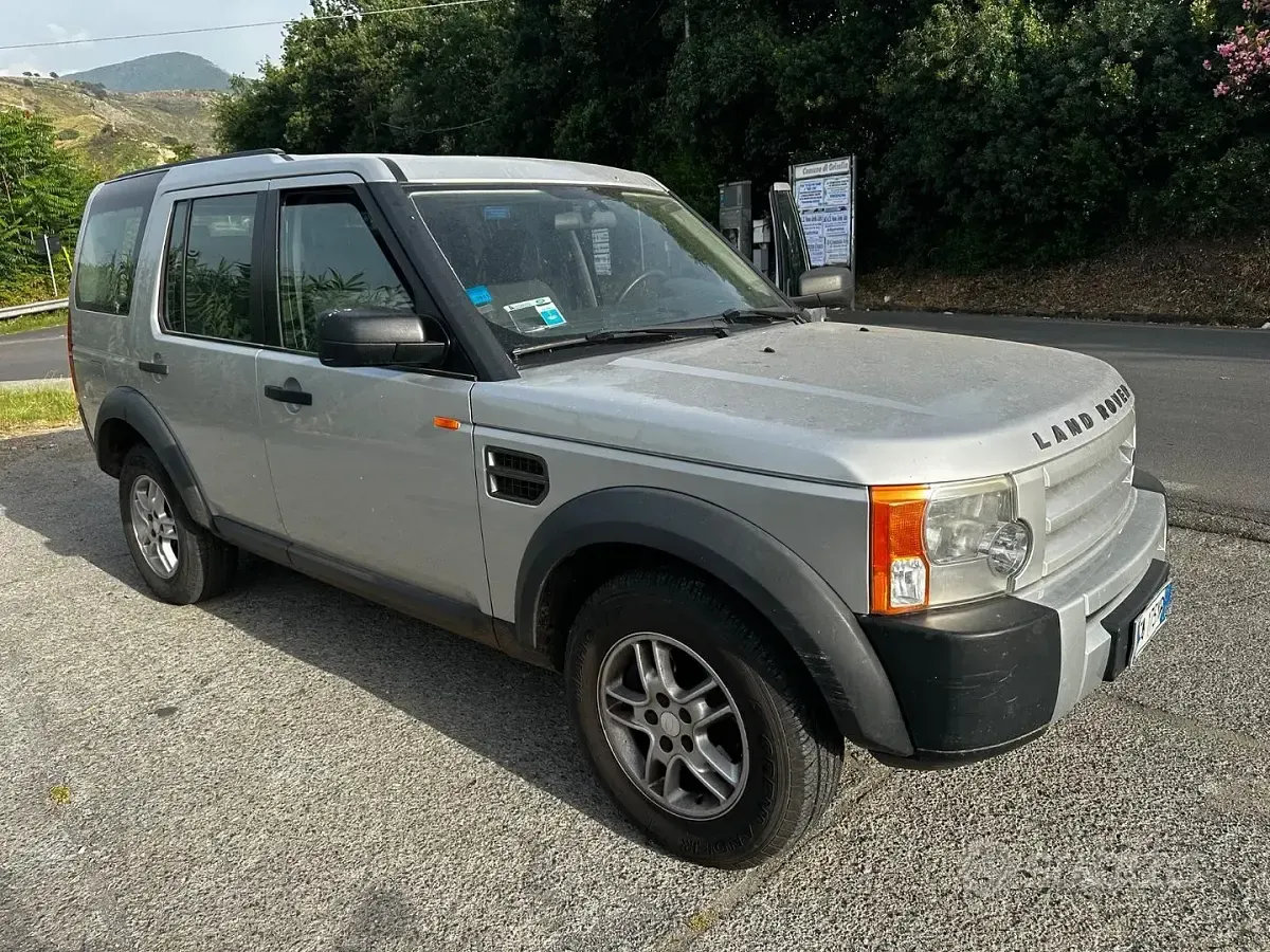 Usata Land Rover Discovery 190 CV (139 kW) 2025 Grigio SUV