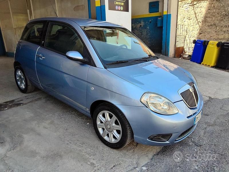 Usata Lancia Ypsilon 75 CV (55 kW) 2008 Blu Utilitaria