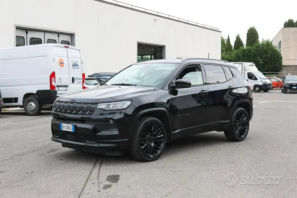 Usata Jeep Compass Night Eagle 131 CV (96 kW) 2022 Nero SUV