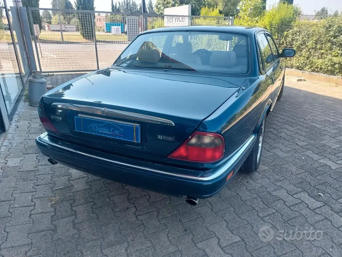 Usata Jaguar XJ6 241 CV (177 kW) 1996 Blu Berlina