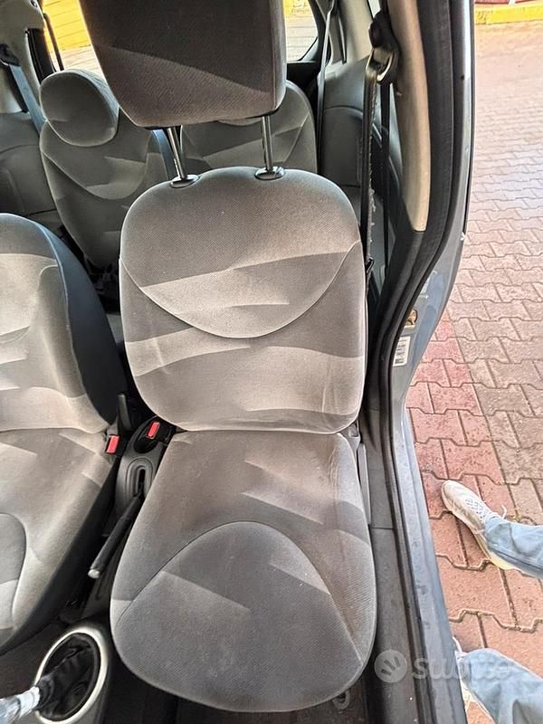 Usata Citroën C2 70 CV (51 kW) 2006 Grigio Utilitaria