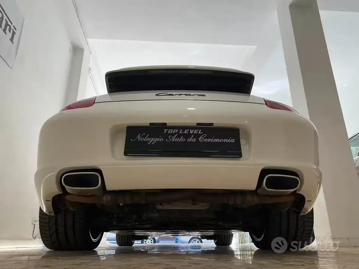 Usata Porsche 911 Carrera 325 CV (239 kW) 2006 Bianco Coupé