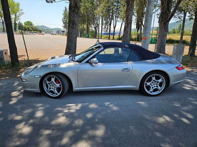 Usata Porsche 997 355 CV (261 kW) 2006 Argento Cabrio