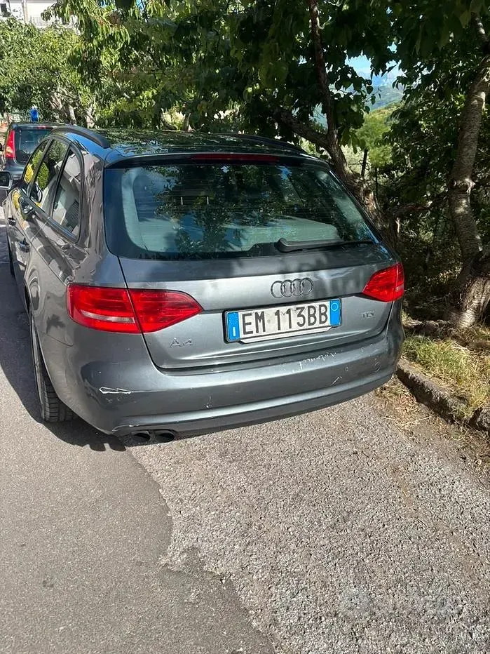 Usata Audi A4 177 CV (130 kW) 2012 Grigio Station wagon