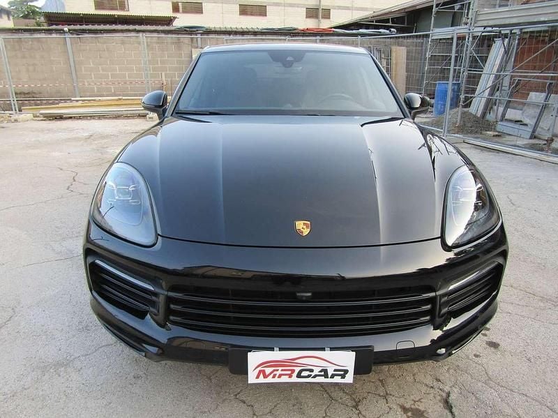 Begagnad Porsche Cayenne 462 HK (339 kW) 2022 Svart SUV