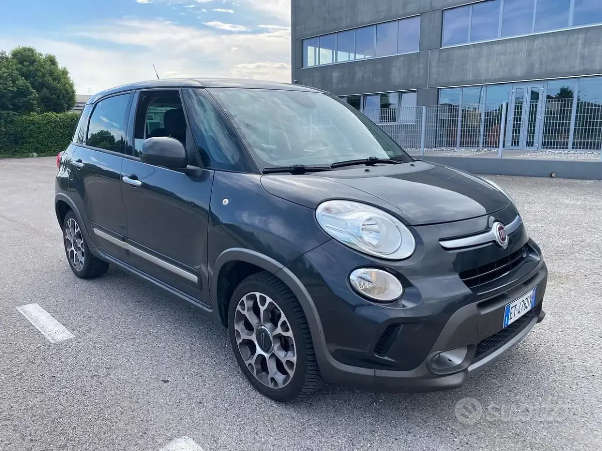 Usata Fiat 500L Trekking 85 CV (62 kW) 2013 Grigio Monovolume