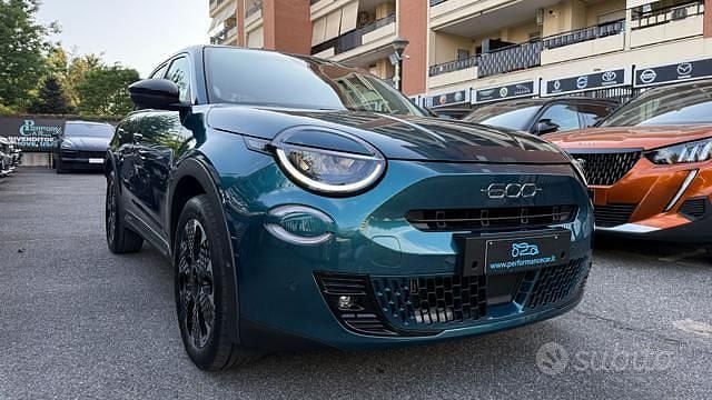 Usata Fiat 600 La Prima 110 CV (80 kW) 2025 Verde metallizzato SUV