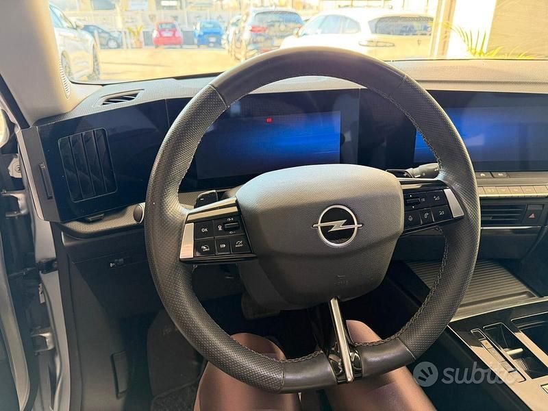 Usata Opel Astra Elegance 130 CV (95 kW) 2023 Grigio Berlina