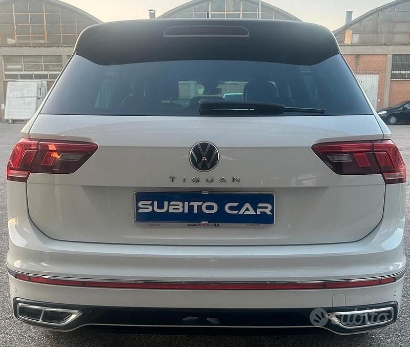 Usata VW Tiguan R-line 150 CV (110 kW) 2022 Bianco SUV