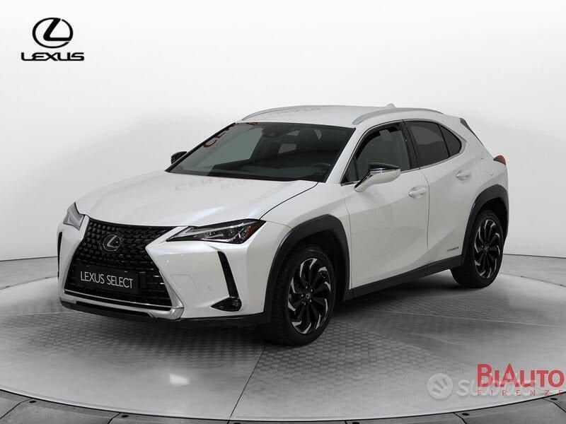 Bianco Usata 2021 Lexus UX SUV | 24.900 € (Buon prezzo) - Immagine 1/4