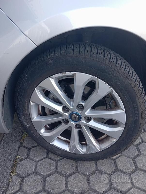 Usata Renault Zoe 80 kW (109 CV) 2020 Grigio Utilitaria