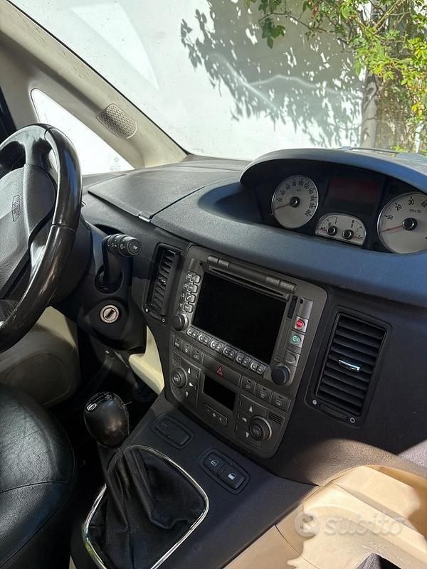 Usata Lancia Musa 101 CV (74 kW) 2005 Monovolume