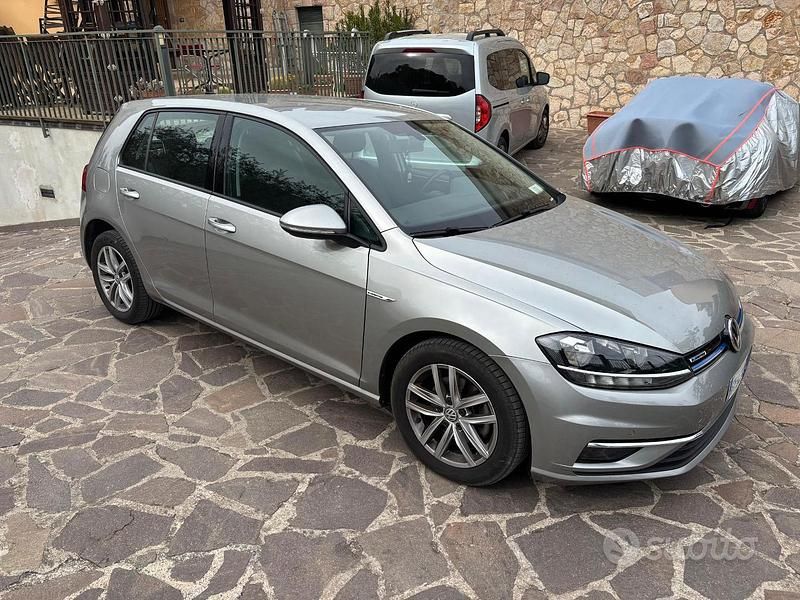 Occasion VW Golf VII Business 131 ch (96 kW) 2019 Gris Berline