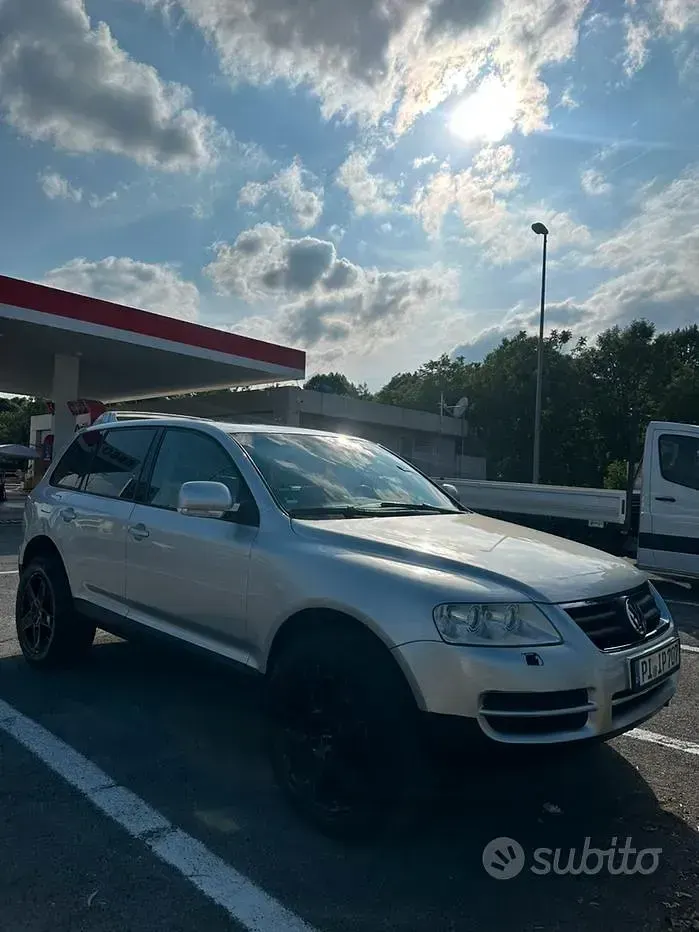 Usata VW Touareg 241 CV (177 kW) 2004 Grigio SUV
