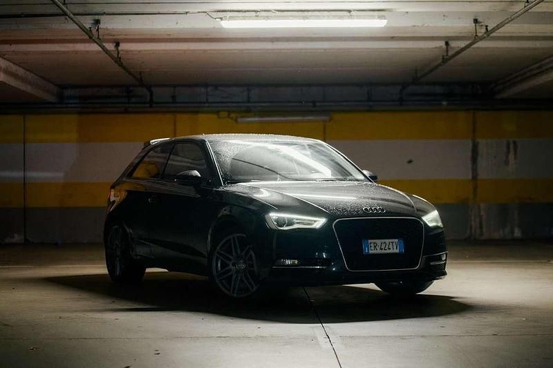 Usata 2013 Audi A3 Ambiente Tre volumi | 8700 € (Ottimo prezzo) - Immagine 1/4