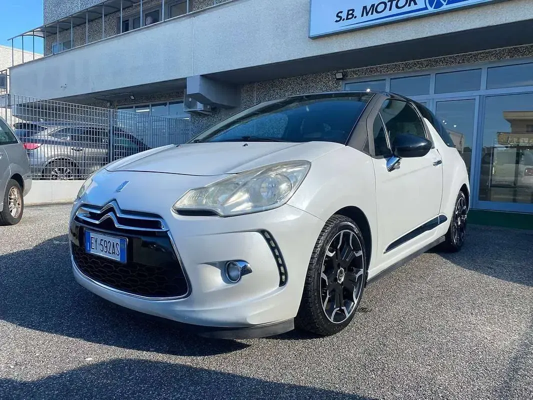 Usata Citroën DS3 99 CV (72 kW) 2015 Bianco Berlina