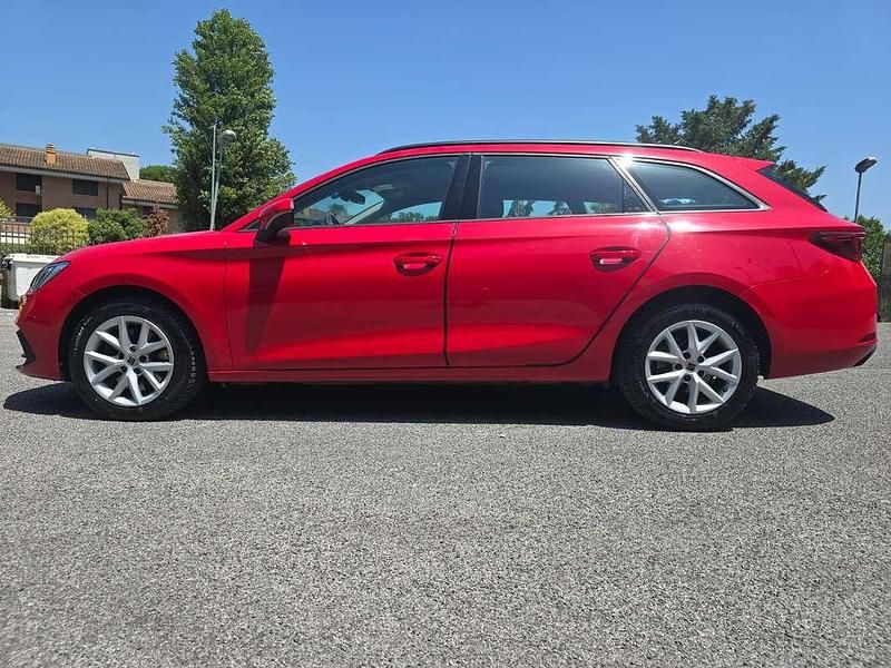 Usata Seat Leon Business 150 CV (110 kW) 2021 Rosso Station wagon