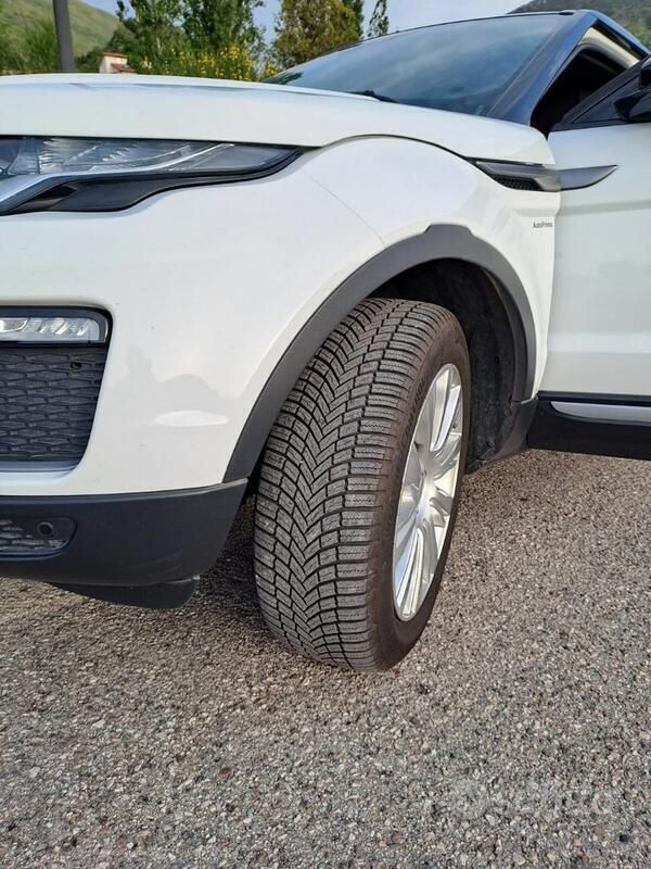 Usata Land Rover Range Rover evoque 150 CV (110 kW) 2017 Bianco SUV