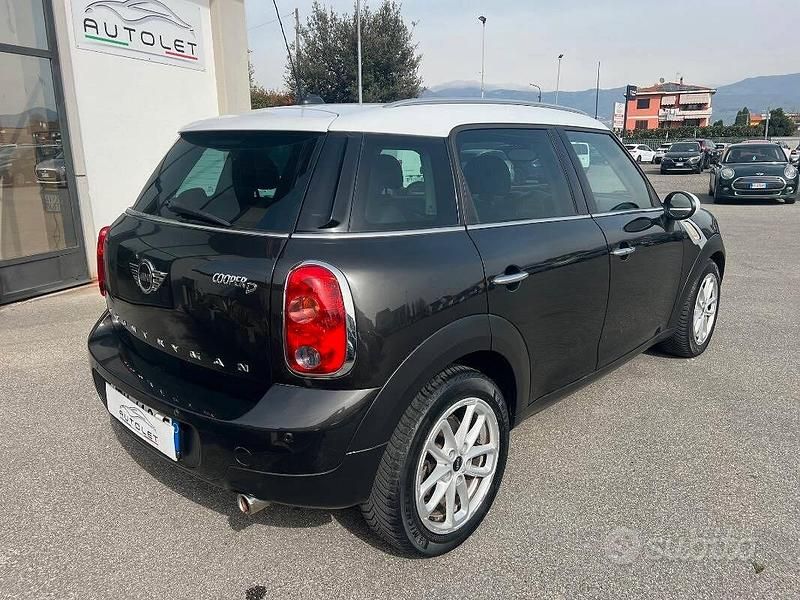 Usata Mini Park Lane Countryman 111 CV (81 kW) 2017 Grigio SUV
