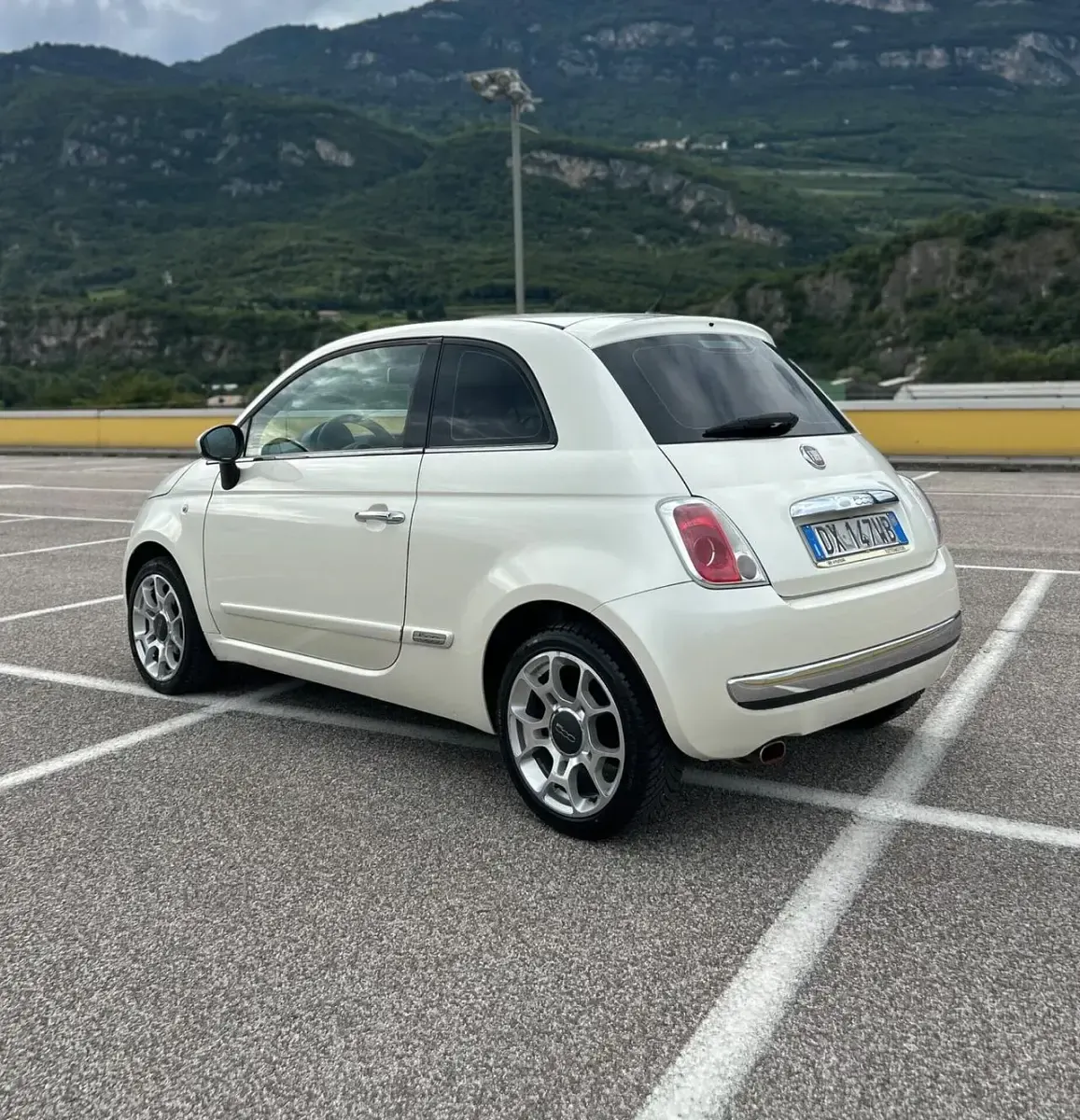 Usata Fiat 500 Lounge 75 CV (55 kW) 2009 Bianco Cabrio