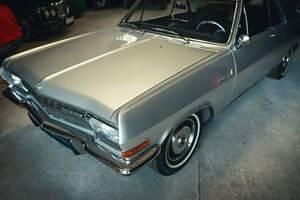 Usata Opel Diplomat 230 CV (169 kW) 1965 Argento Berlina