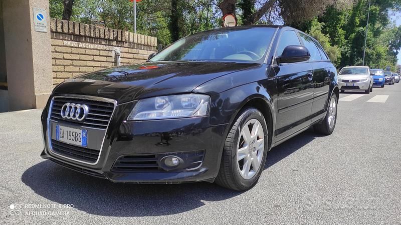 Nero Usata 2010 Audi A3 Tre volumi | 4200 € (Super prezzo) - Immagine 1/4