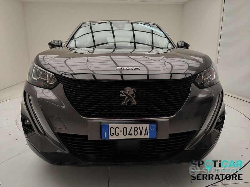 Usata Peugeot 2008 Active 102 CV (75 kW) 2022 Grigio SUV