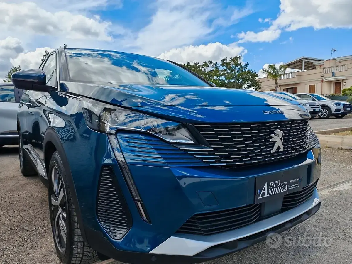 Usata Peugeot 3008 Allure 131 CV (96 kW) 2021 Verde SUV
