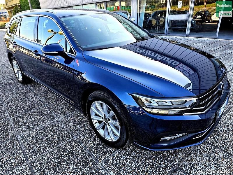 Usata VW Passat Business 150 CV (110 kW) 2020 Blu Station wagon