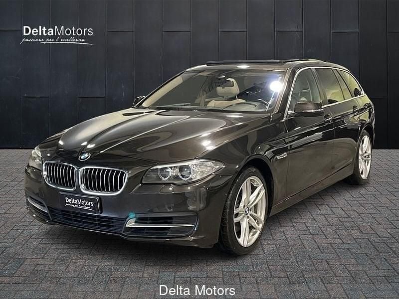 Usata BMW 525 Luxury Line 218 CV (160 kW) 2014 Grigio Station wagon