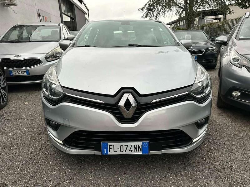 Usata Renault Clio IV 90 CV (66 kW) 2017 Argento Utilitaria