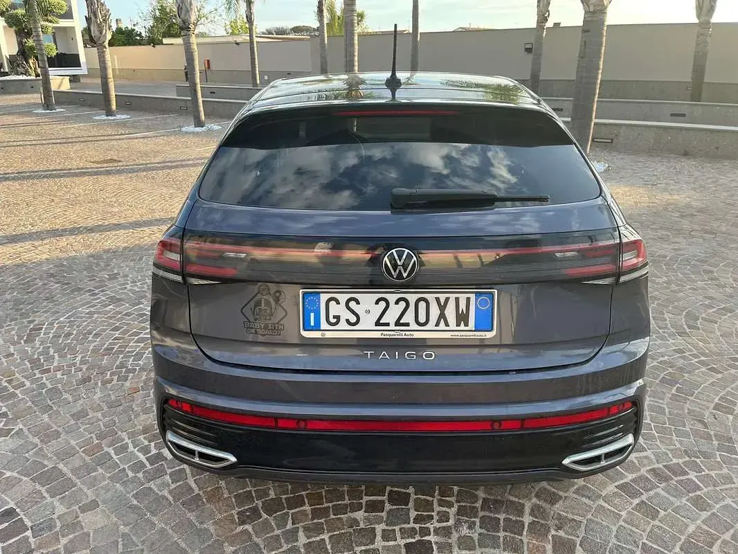 Usata VW Taigo R-line 110 CV (80 kW) 2024 Grigio SUV