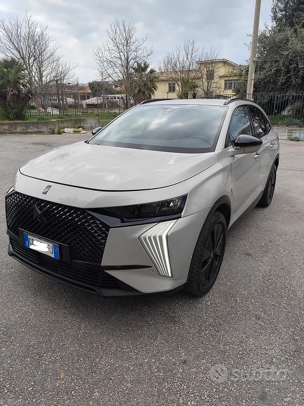 Usata DS Automobiles DS7 Crossback Performance 130 CV (95 kW) 2023 Grigio SUV