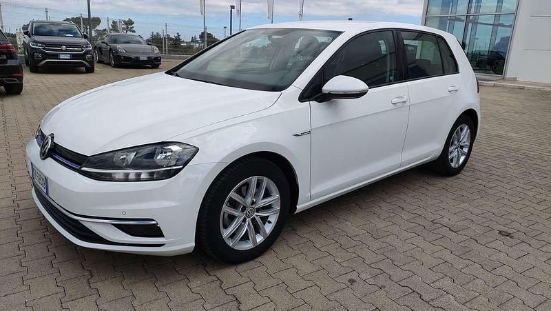 Bianco Usata 2020 VW Golf VIII Business Tre volumi | 16.900 € (Ottimo prezzo) - Immagine 1/4