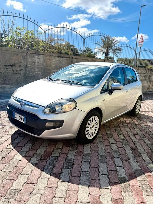 Usata Fiat Punto Evo 75 CV (55 kW) 2011 Argento Utilitaria
