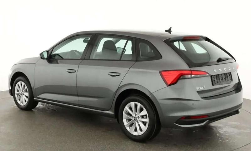 Nuova Skoda Scala 116 CV (85 kW) 2026 Grigio Utilitaria