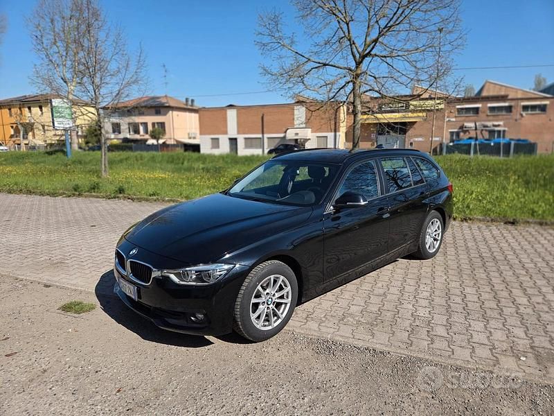 Usata BMW 318 Advantage 150 CV (110 kW) 2019 Nero Station wagon