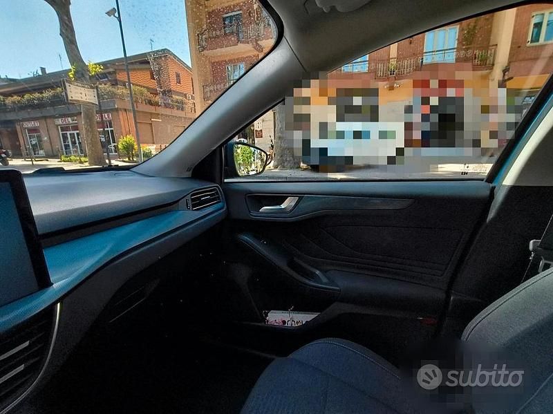 Usata Ford Focus Active 125 CV (91 kW) 2022 Blu Berlina