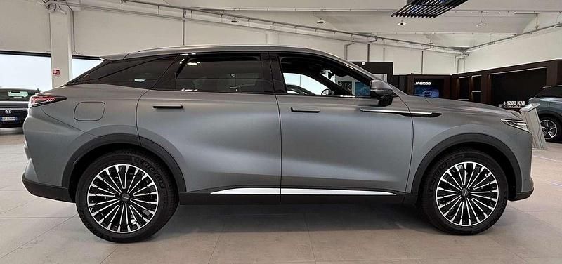 Nuova Omoda 9 143 CV (105 kW) 2025 Vernice opaca SUV
