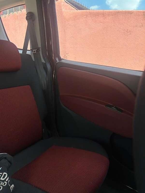 Usata Fiat Doblò Emotion 105 CV (77 kW) 2012 Monovolume