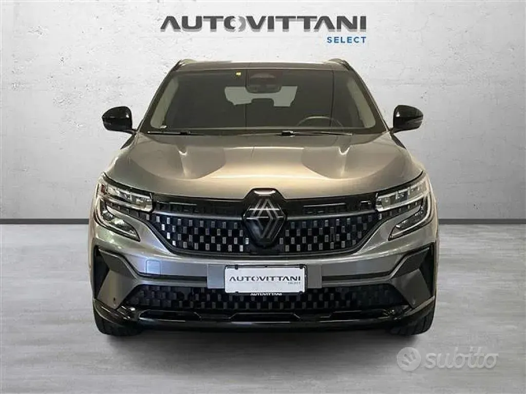 Usata Renault Austral Iconic 200 CV (147 kW) 2023 Grigio scuro SUV