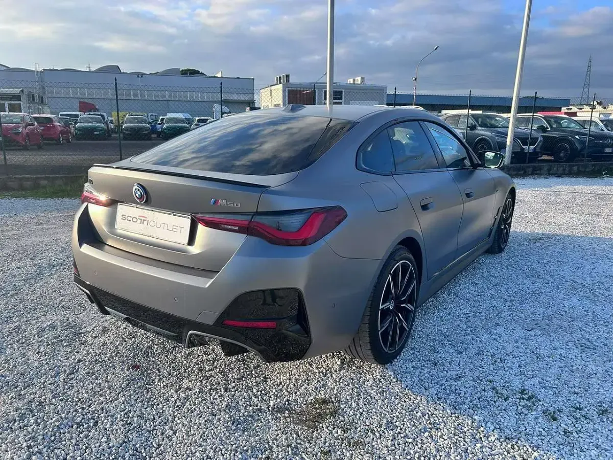 Usata BMW i4 125 kW (170 CV) 2023 Argento Berlina