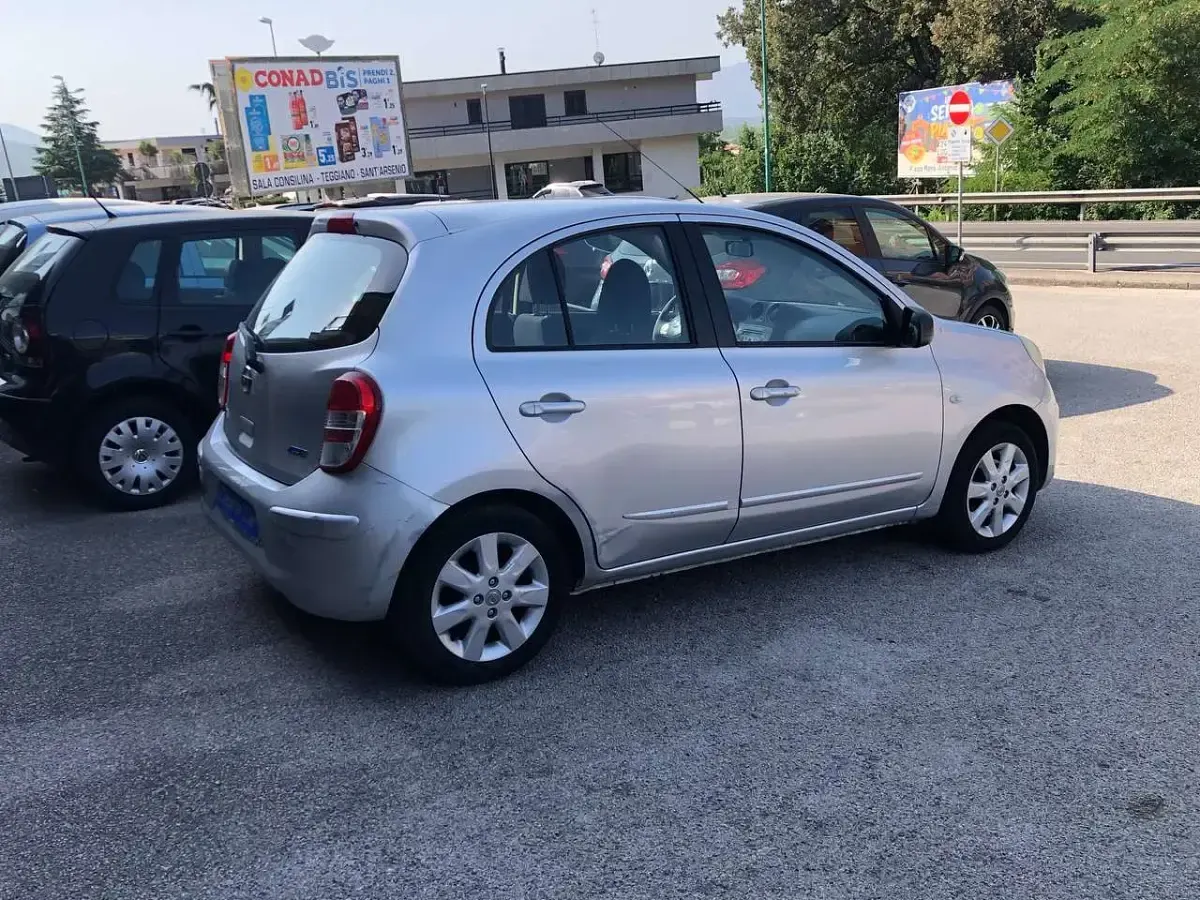 Usata Nissan Micra Acenta 80 CV (58 kW) 2011 Argento Utilitaria
