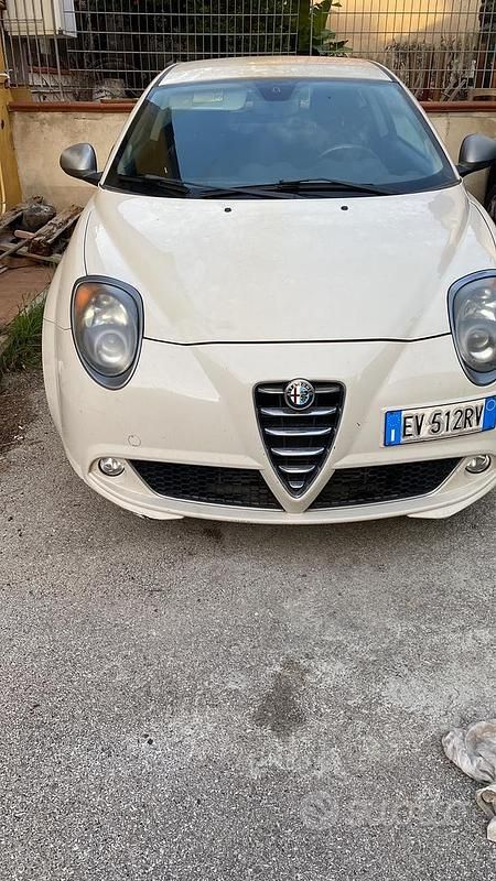 Usata Alfa Romeo MiTo Distinctive 84 CV (61 kW) 2015 Bianco Utilitaria