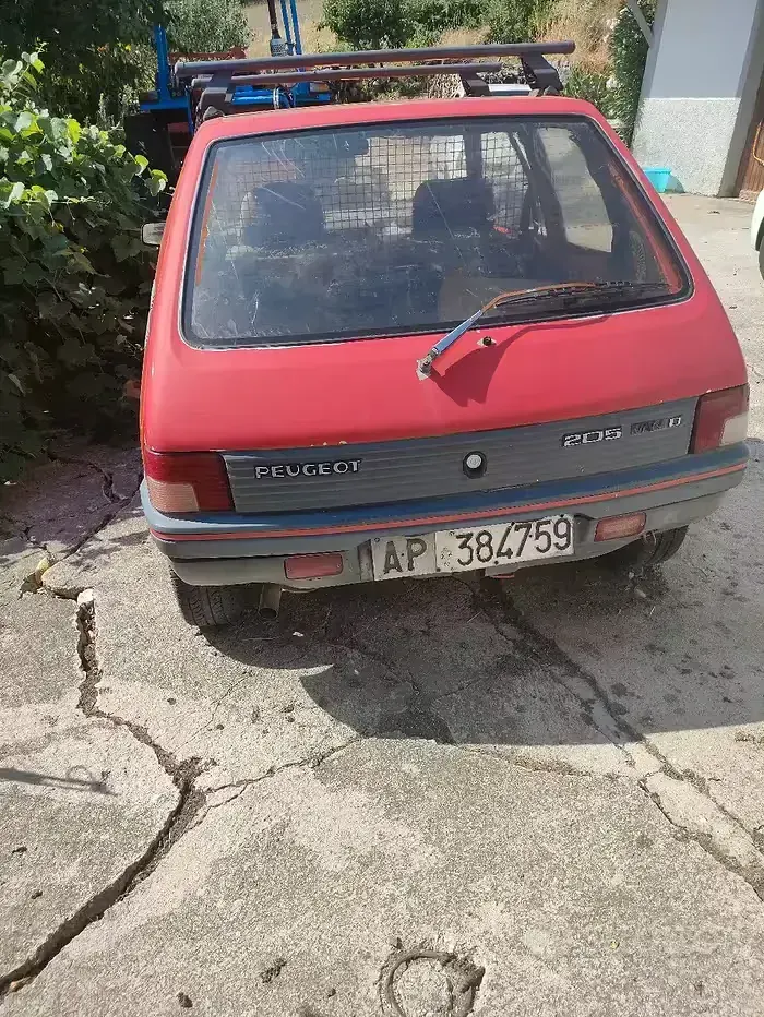 Usata Peugeot 205 1989 Rosso Furgone
