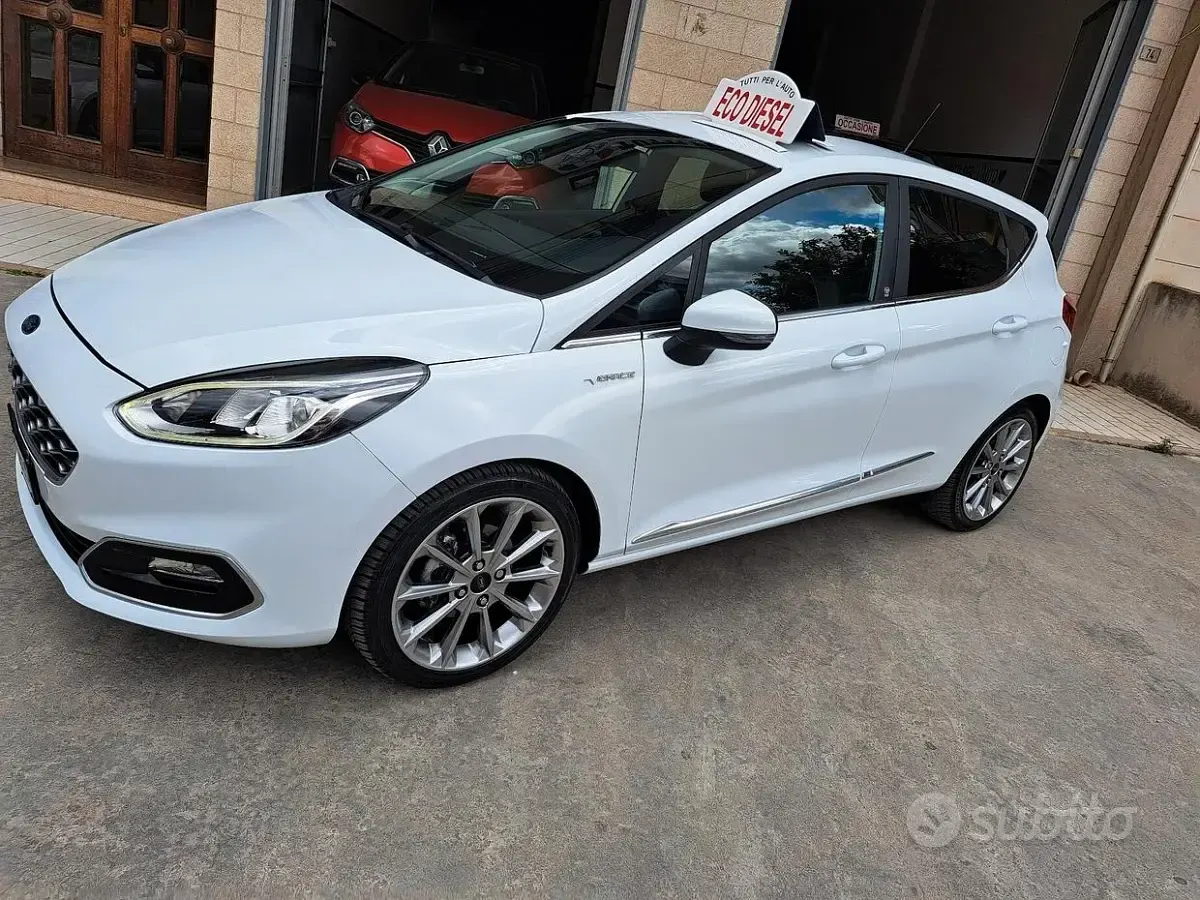Usata Ford Fiesta Vignale 86 CV (63 kW) 2018 Bianco Utilitaria