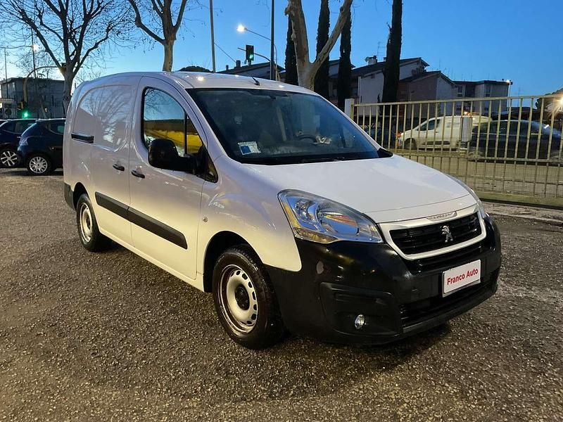 Usata Peugeot TePee Active 99 CV (72 kW) 2016 Other Furgone