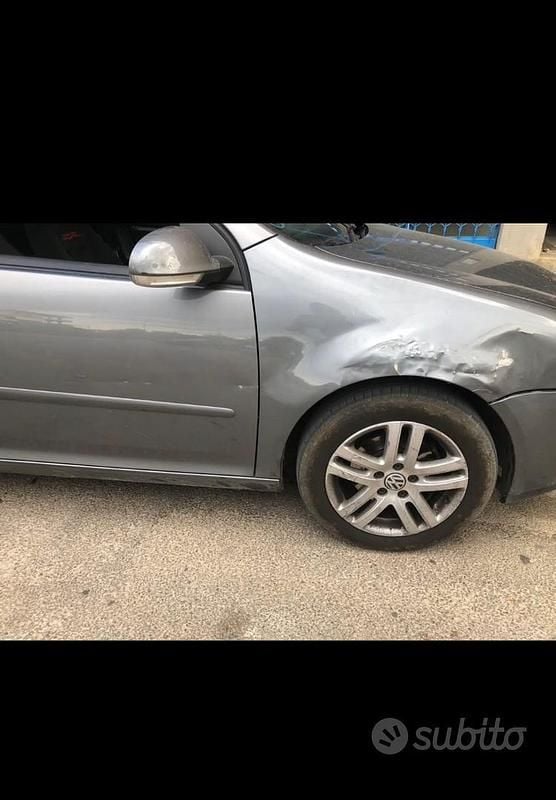 Usata VW Golf V 105 CV (77 kW) 2007 Grigio Berlina