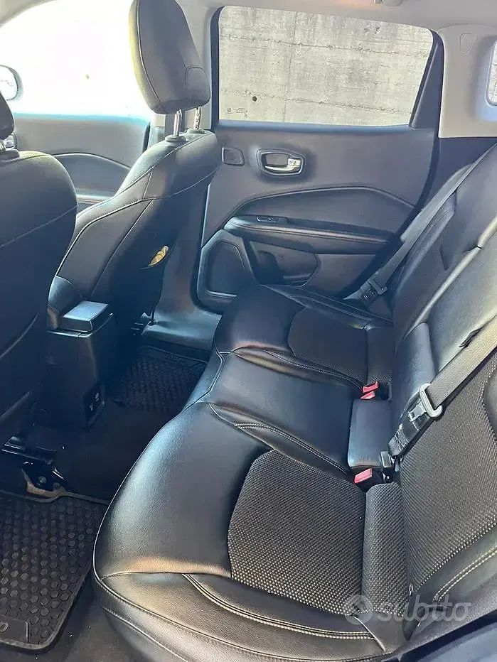 Usata Jeep Compass 140 CV (102 kW) 2018 Grigio SUV